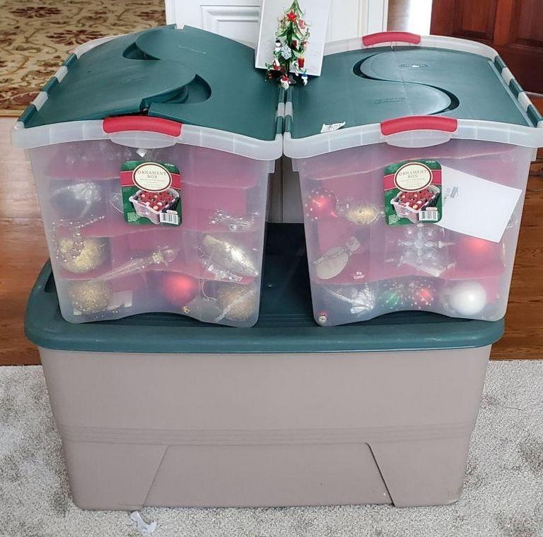 Auction Ohio Christmas Ornaments & Totes