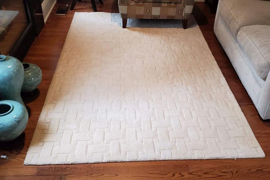 Auction Ohio Cream Wool Rug