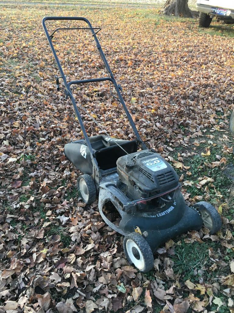 Auction Ohio Craftsman mulching mower