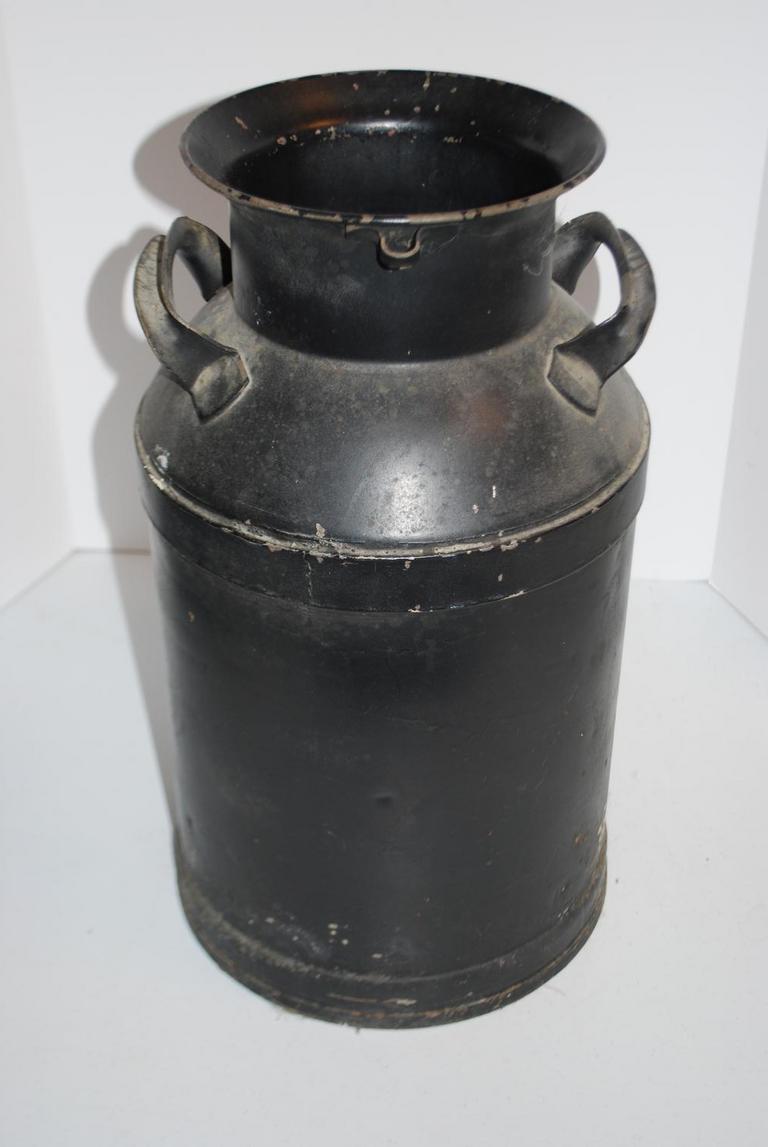 Auction Ohio Medium Black Milk Can