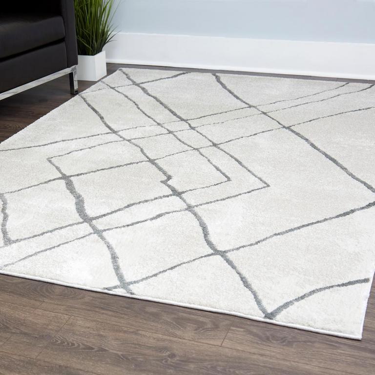 SILVER STRIKE AREA RUG 5'X7'