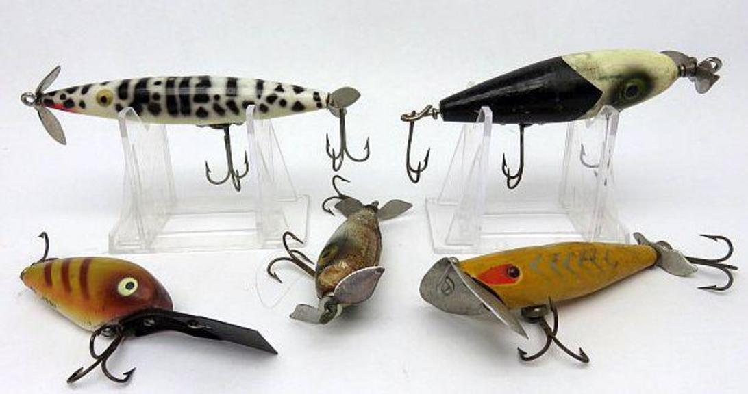 6 vintage Heddon lures