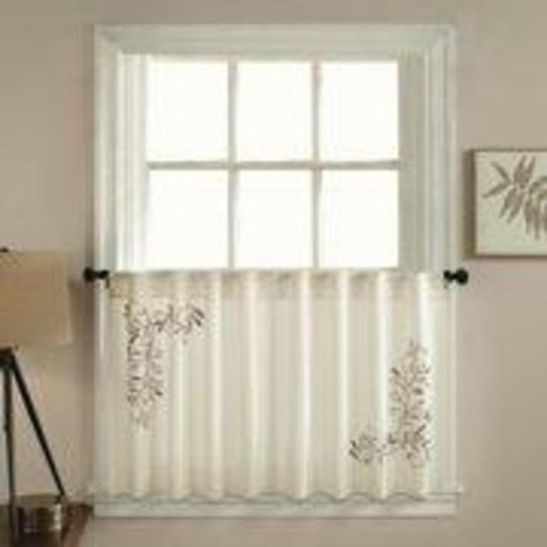 2 WINDOW CURTAINS