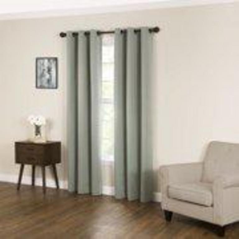 2 CURTAIN PANELS