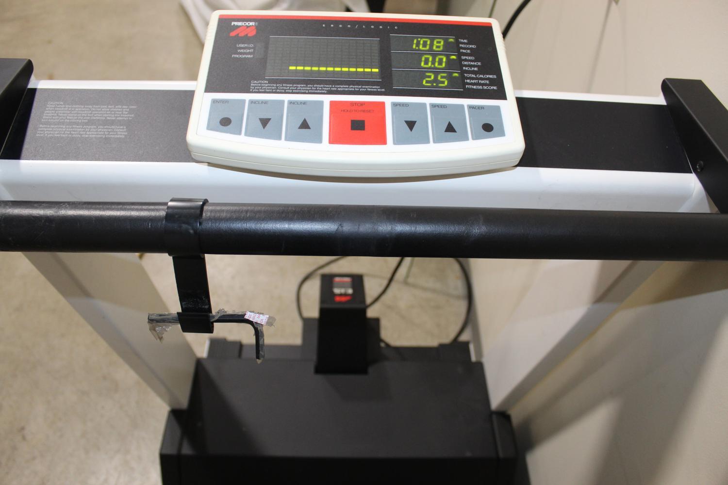 Auction Ohio Precor 9.4 Treadmill