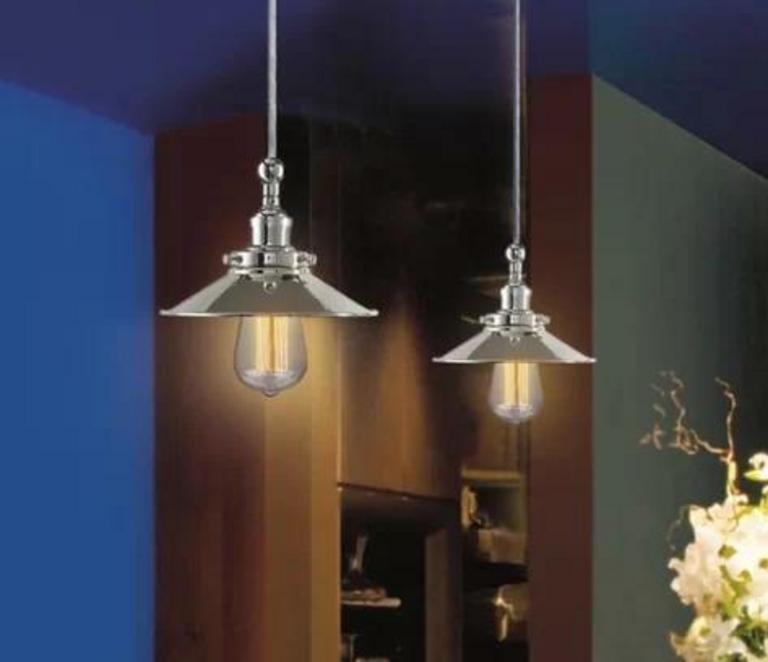 2 DIMMABLE LIGHT BULBS