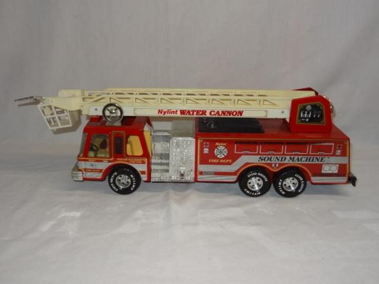 nylint sound machine fire truck