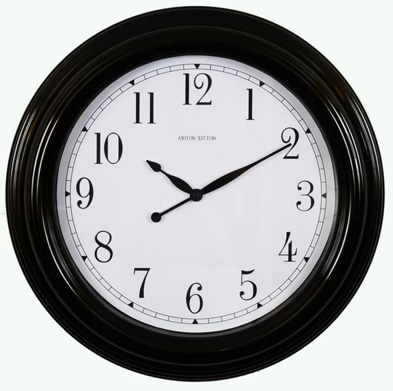 18" INDOOR/OUTDOOR CLOCK