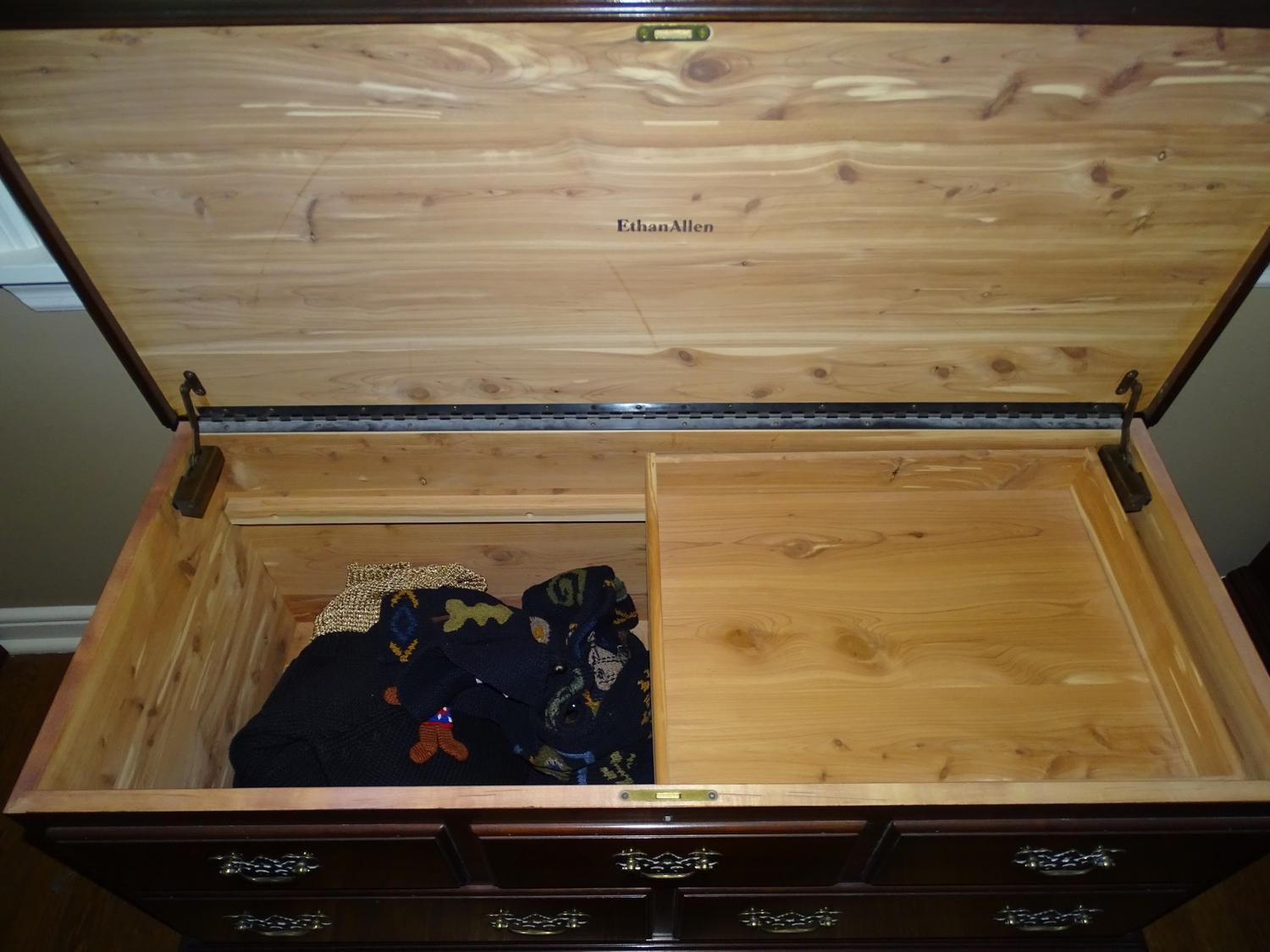 Auction Ohio Ethan Allen Cedar Chest