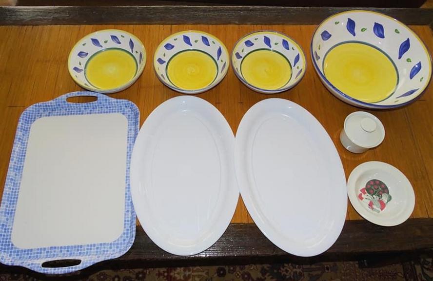 Auction Ohio WilliamsSonoma Serving Bowls