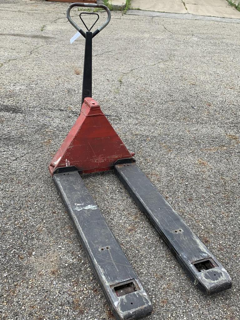 Auction Ohio ML55 Lower Neutral Lift Pallet Jack