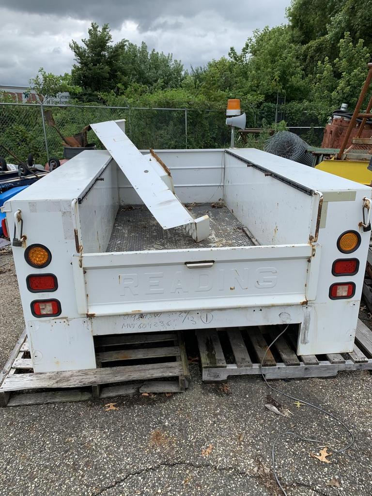 AO Equipment & Machinery Reading Utility Truck Bed