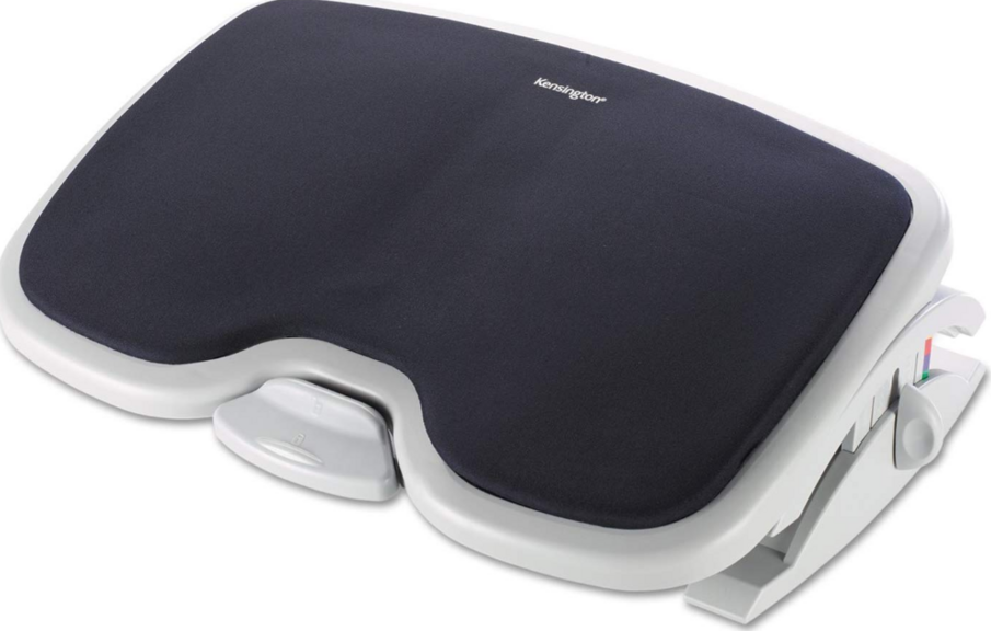 ADJUSTABLE FOOTREST