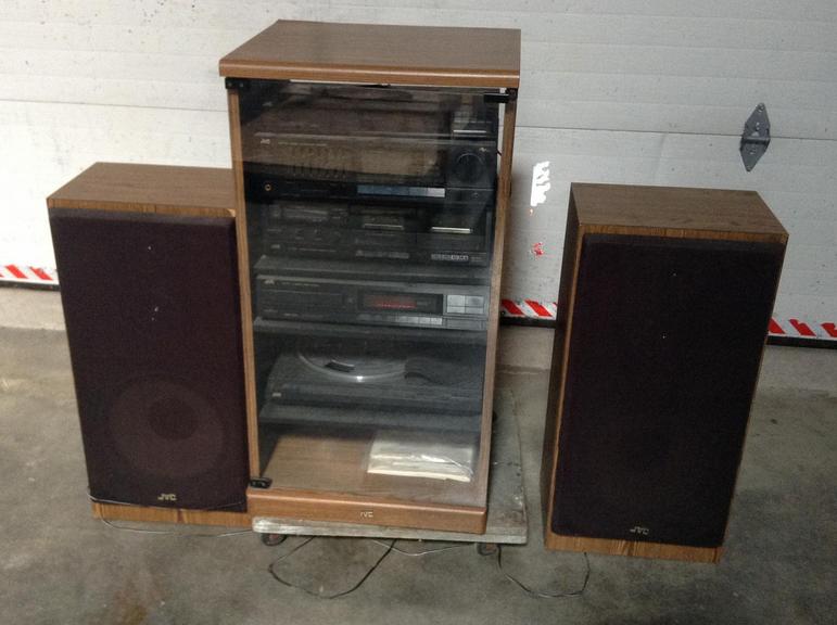 Jvc stereo store system with turntable