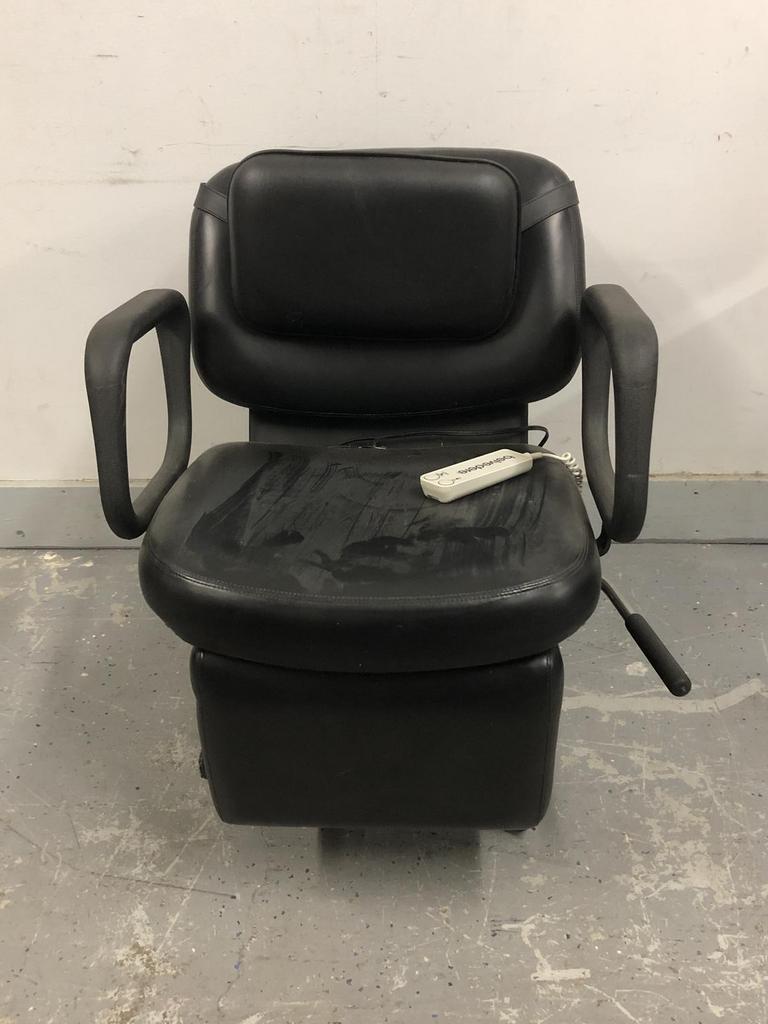 Auction Ohio Electric salon chair