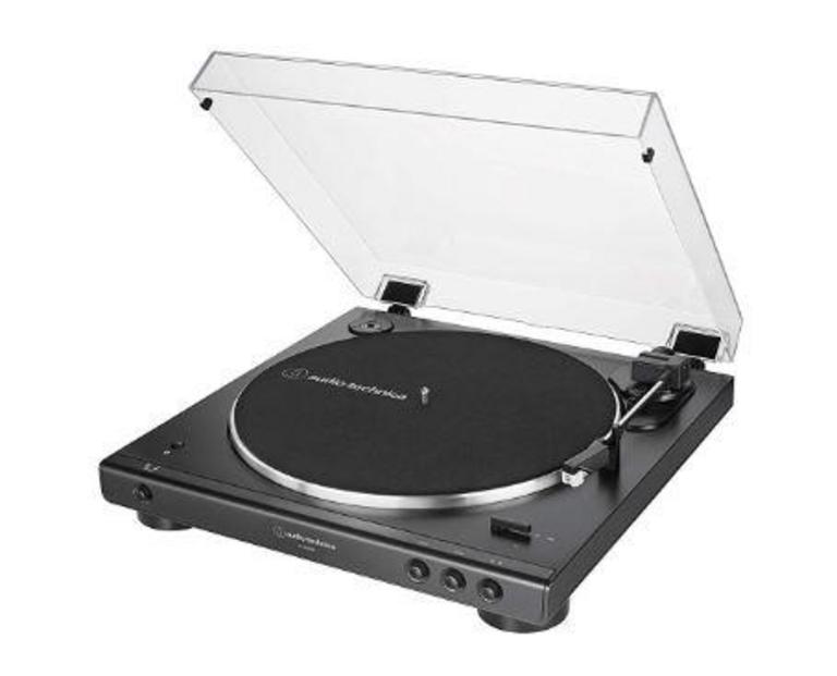 AUDIO TECHNICA TURNTABLE