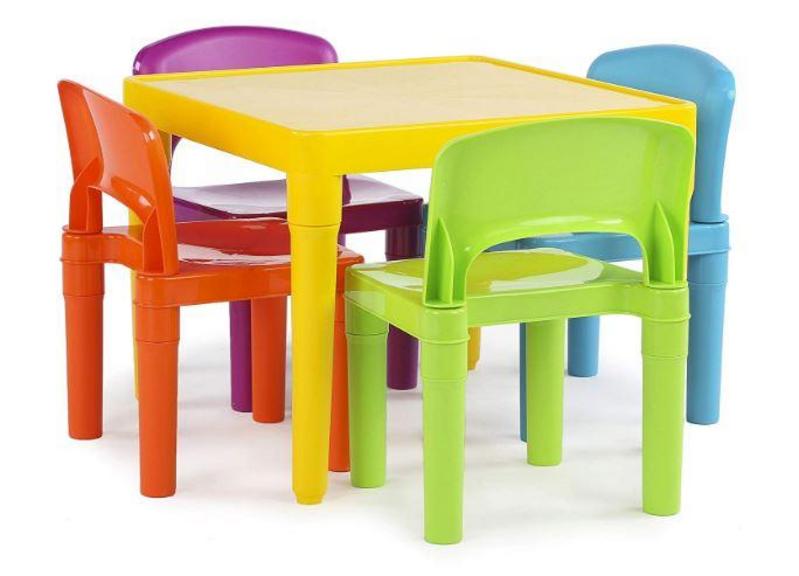 KIDS TABLE & 4 CHAIRS