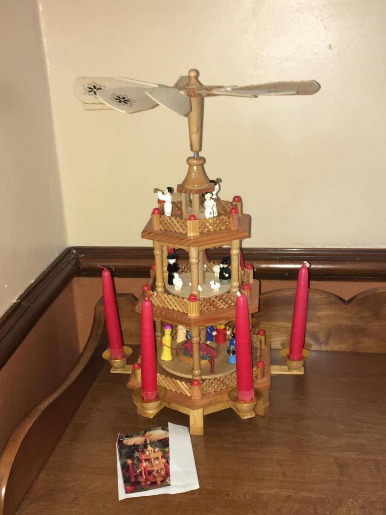 Auction Ohio Christmas pyramid candle tower