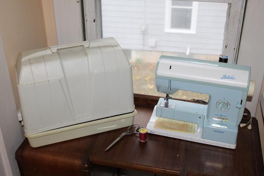Auction Ohio Sewing Machine