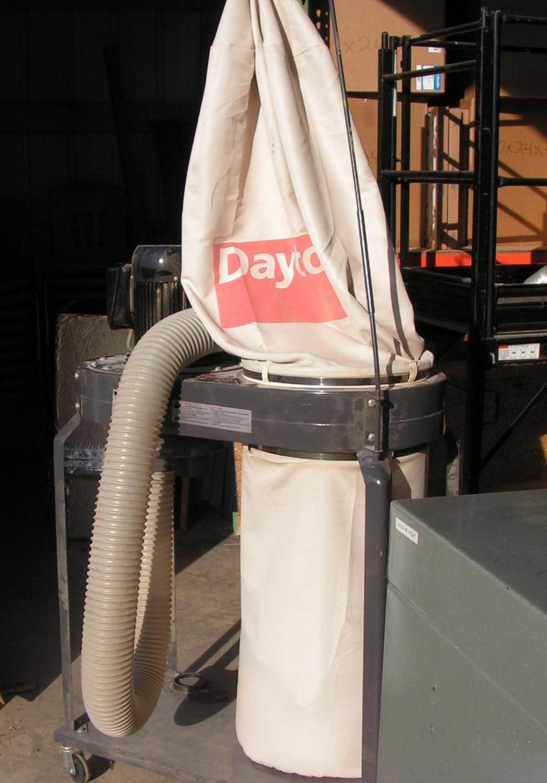 Auction Ohio Dayton Saw Dust Vacuum