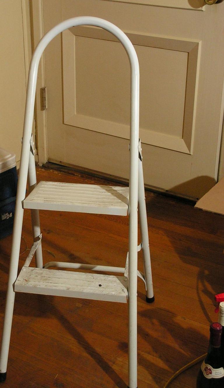 Auction Ohio Stepping Stool