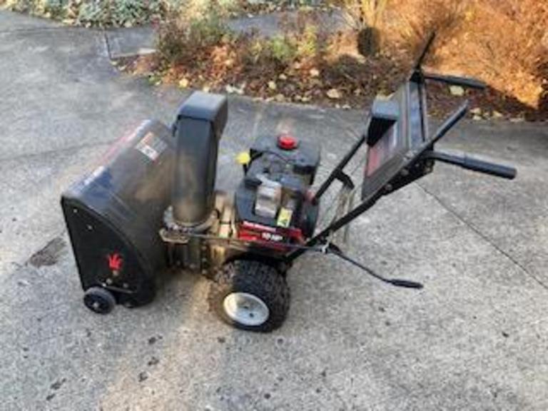 Auction Ohio MTD Snowblower