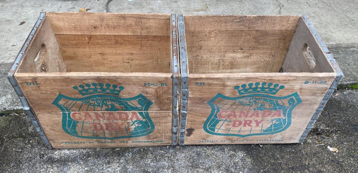 Auction Ohio (2) Canada Dry Crates