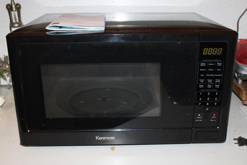 Auction Ohio  Kenmore Microwave