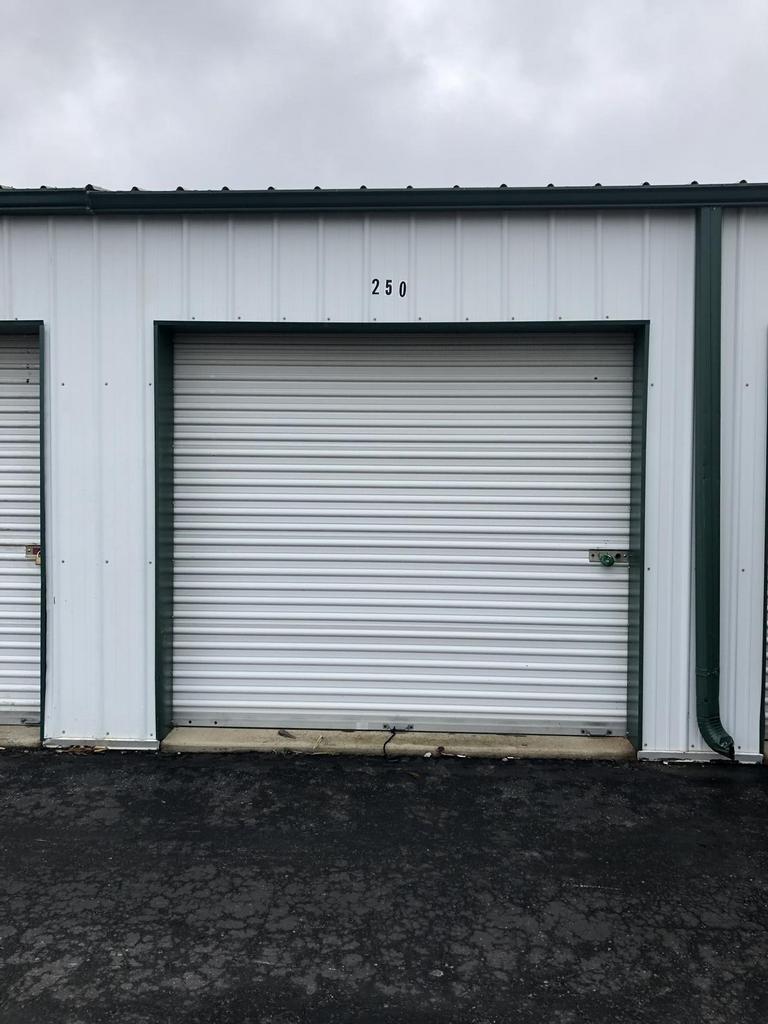 Auction Ohio 1 STORAGE UNITS