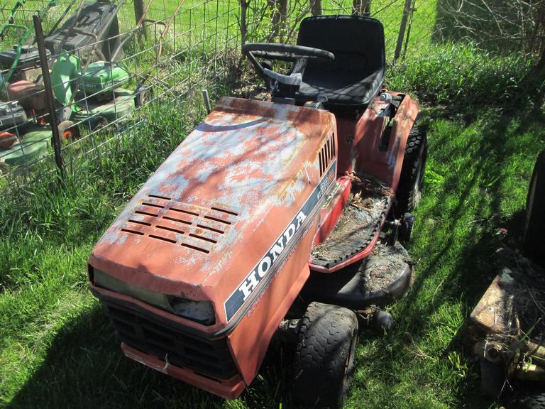 Auction Ohio Honda HT3813 Lawn Tractor