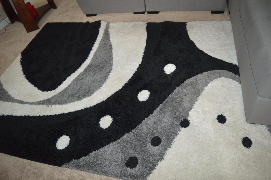 Auction Ohio Macy's contemporary area rug