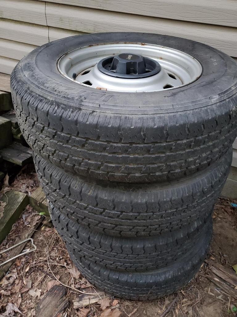 Auction Ohio Jeep Wheels and Tires