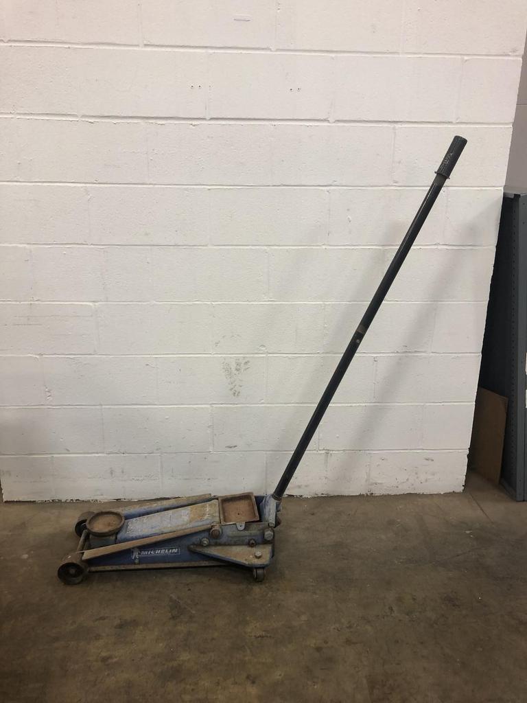 Auction Ohio Michelin Floor Jack