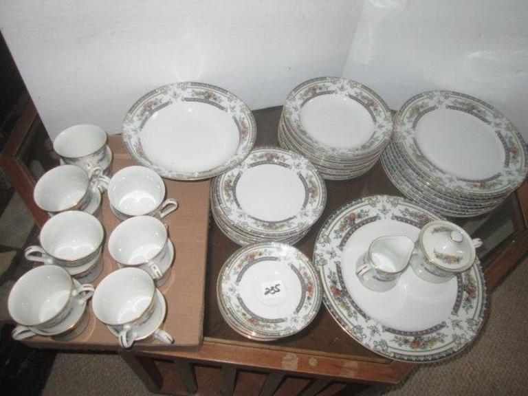 Auction Ohio Mikasa Dinnerware