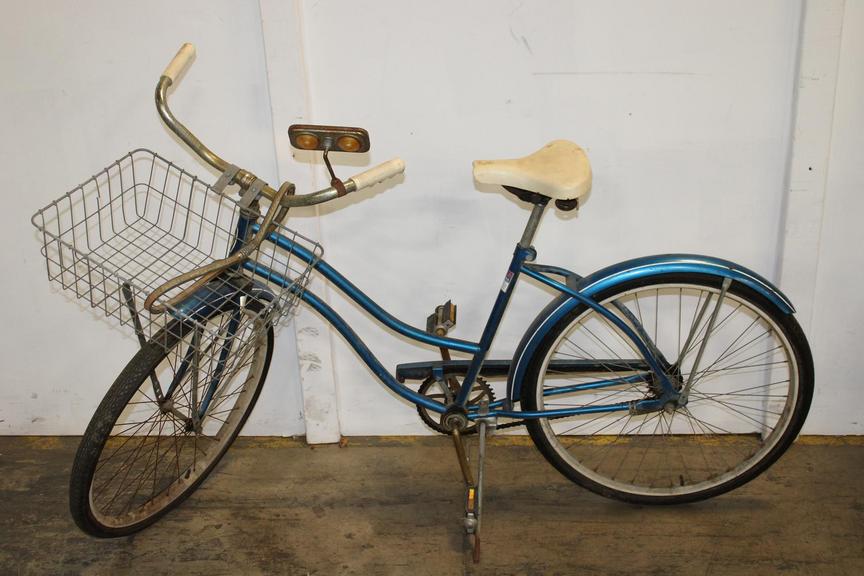 Vintage huffy deals cruiser bike