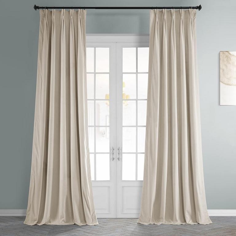 VELVET CURTAIN