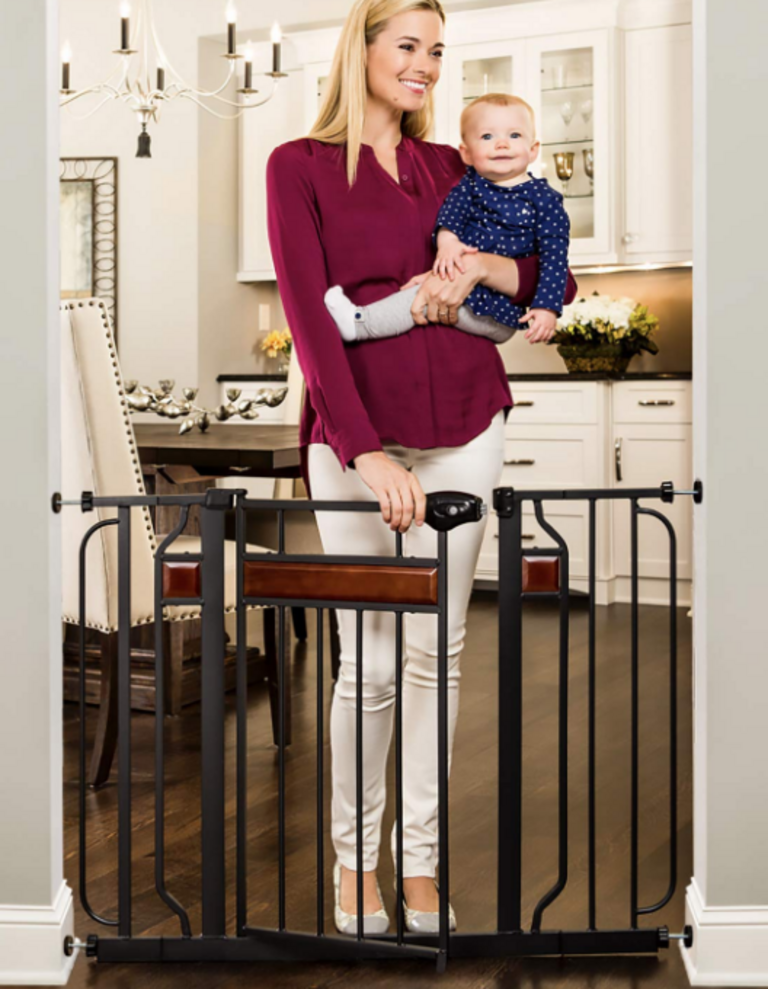 REGALO HOME ACCENTS BABY GATE