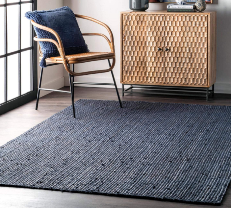 NULOOM 4'X6' AREA RUG
