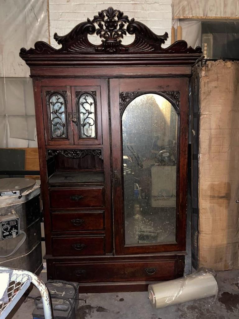 Auction Ohio Vintage Wardrobe