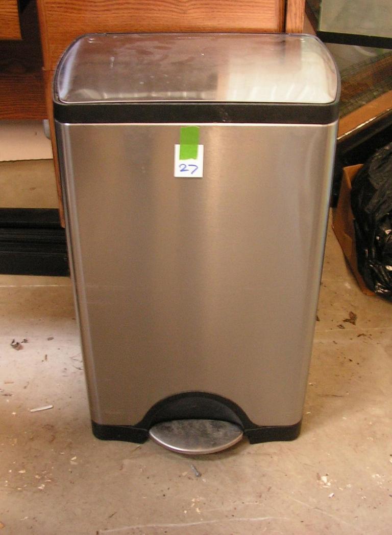 auction-ohio-stainless-steel-trash-can