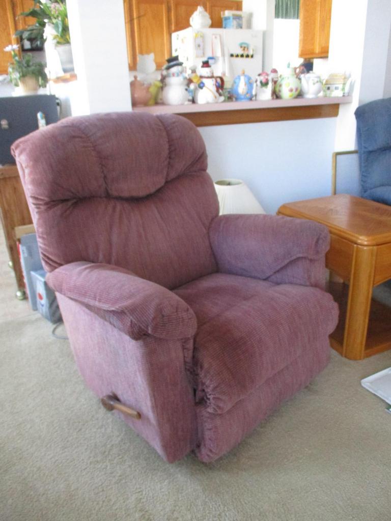 Pink lazy 2025 boy recliner