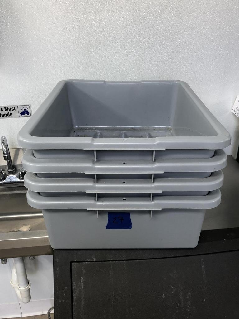 Auction Ohio Rubbermaid Bus Tubs