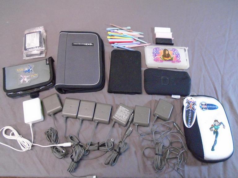 Auction Ohio Huge Ds Accessory Lot