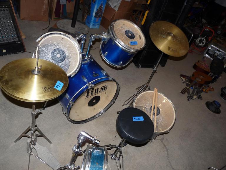 Pulse on sale drum set