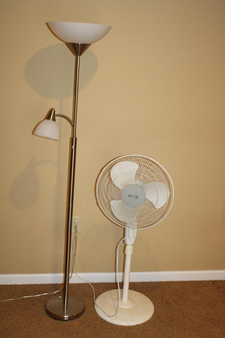 Auction Ohio Floor Lamp & Fan