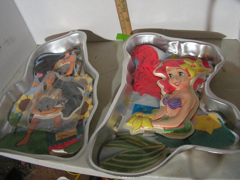 Auction Ohio Walt Disney Cake Pans