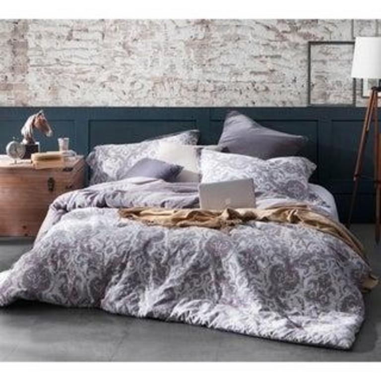 KING/CAL KING COMFORTER