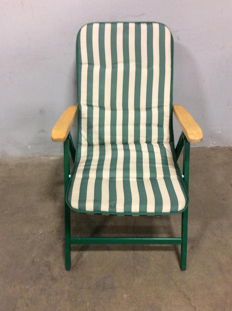 Auction Ohio Folding Lawn Chair