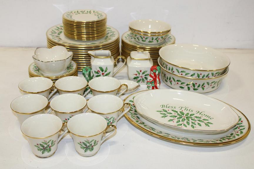 Lenox Holiday China Set