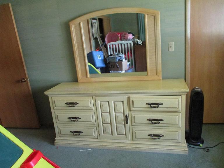 Auction Ohio Vintage Wood Dresser, Mirror